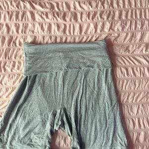 NVGTN Fold-Over Waist Biker Shorts heather gray